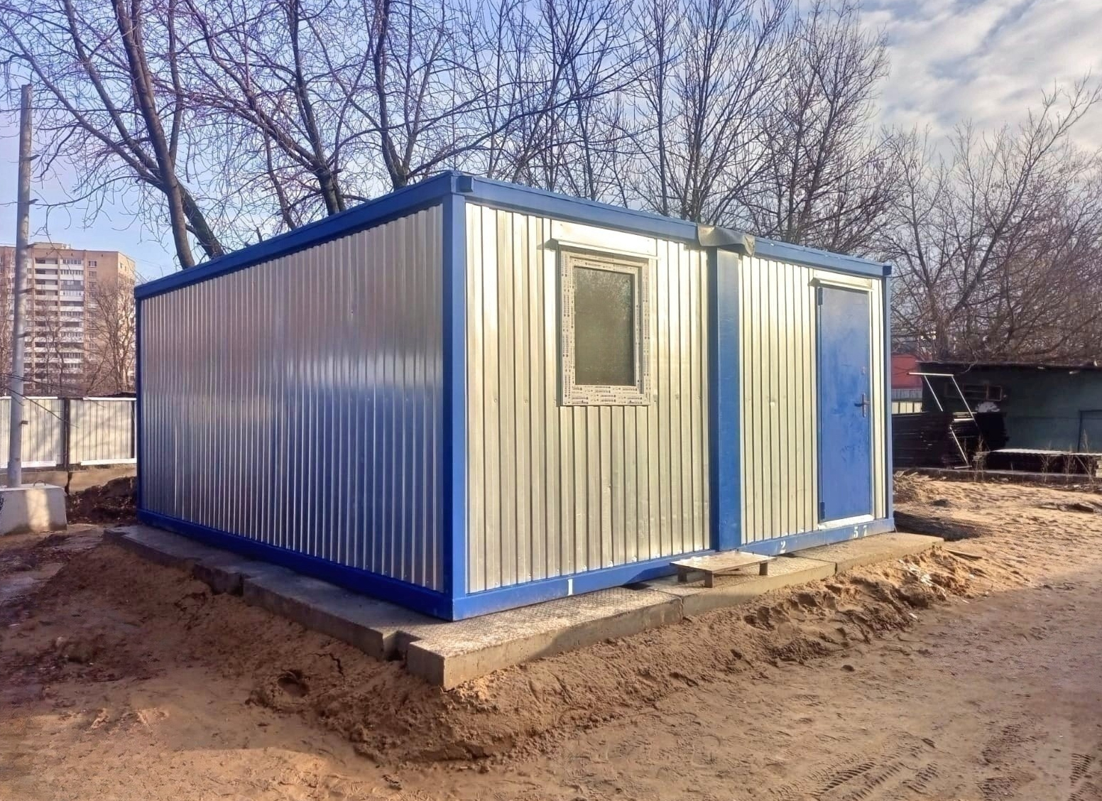 Металлический хозблок Металлический хозблок