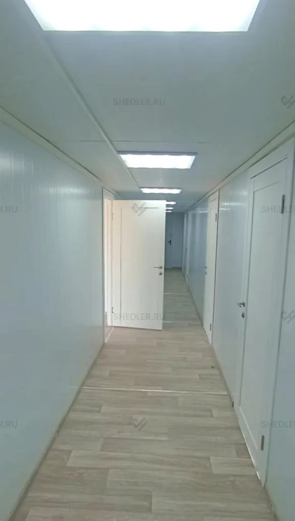 Внутренняя отделка коридора и установка межкомнатных дверей