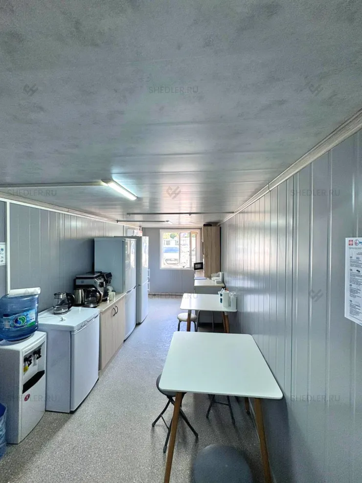 Модульное здание SHEDLER из 36 блок-контейнеров из сэндвич-панелей в Москве